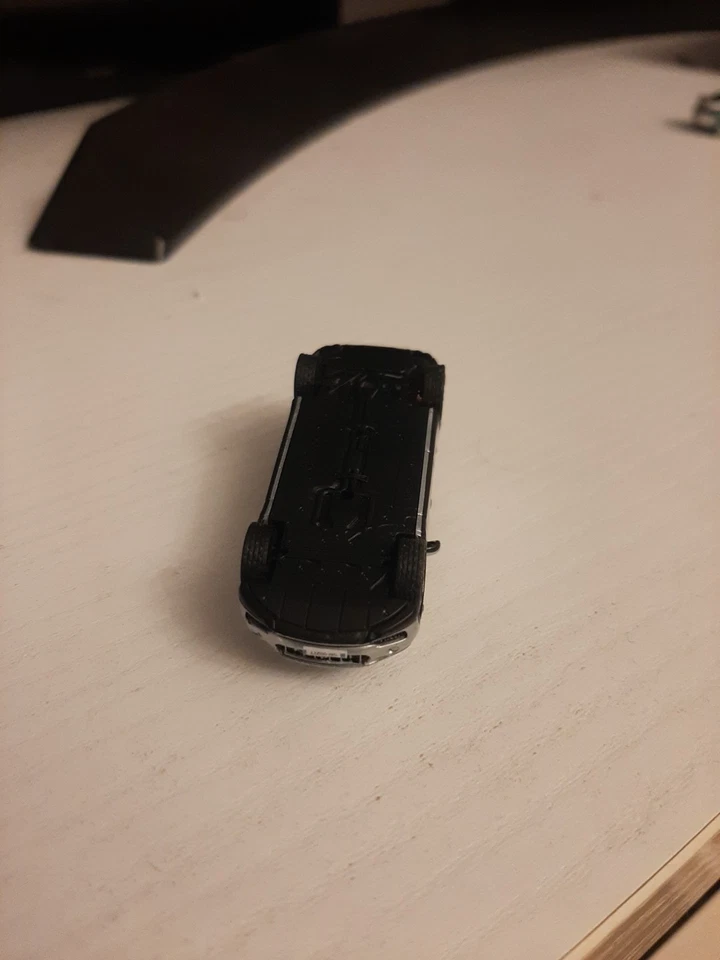 1:87 Minichamps Maserati Levante grigio metallizzato, LEGGERE DESCRIZIONE - Immagine 3 di 4