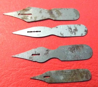 lot de 4 plumes PLATES PEN NIB PENNINI FEDER BAIGNOL & FARJON RARES