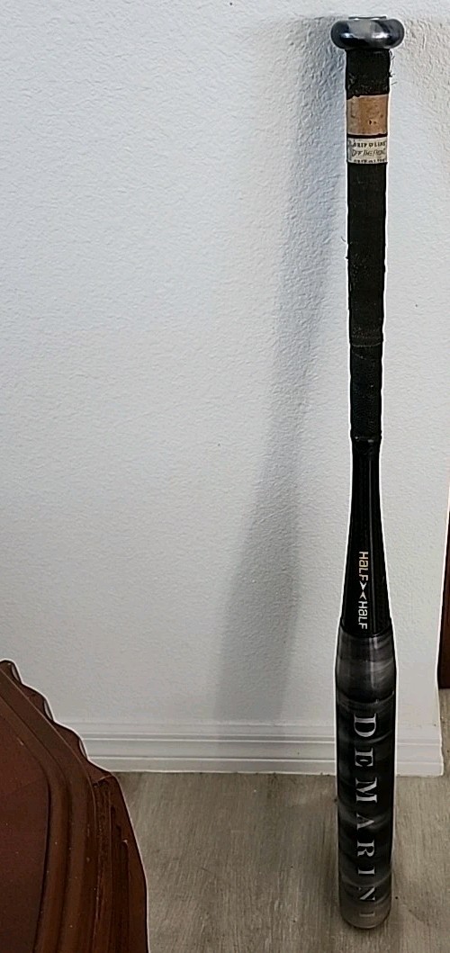 Bat De Softball DeMarini 30 Oz - Double Paroi, Modèle C405 MDE