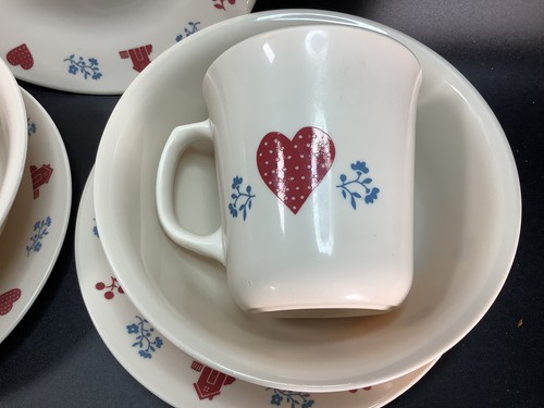 Corelle HOMETOWN 20 Dishes Mixed Lot 6 Mugs, 6 Cereal/Soup Bowls, 8 Bread Plates - Picture 15 of 19