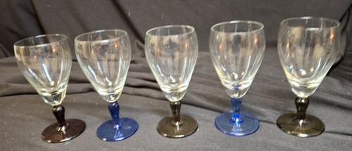 VINTAGE MID CENTURY MULTICOLOURED STEM SHERRY/WINE GLASSES x 5 ONLY. RETRO - Picture 2 of 8