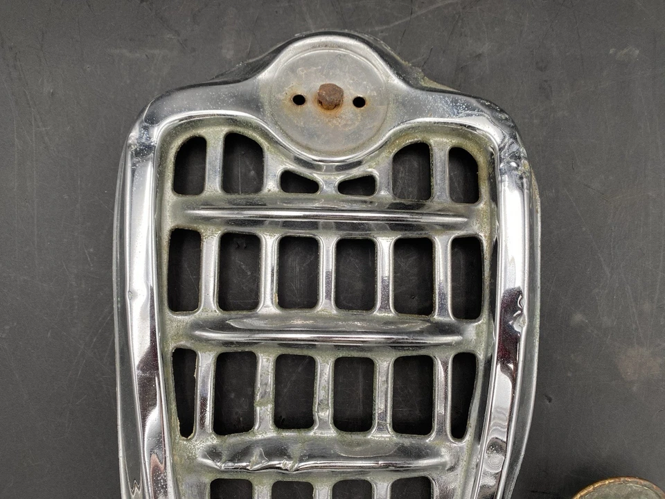 Parrilla Alfa Romeo 750, 101 Spider, 750 Sprint  Foto 3 de 4