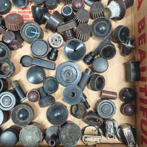 Vintage Bakelite Radio Knobs Lot, 100+ Pieces, 1930s-1950s Restoration ๐ถ - Picture 4 of 6
