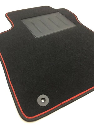 Tappetini Per Alfa Romeo GT  Anni 2003-2010 , Battitacco In MOQUETTE Moquette Nero Bordo Nero Cuciture Rosso 4 Scritte Ricamate Col Rosso
