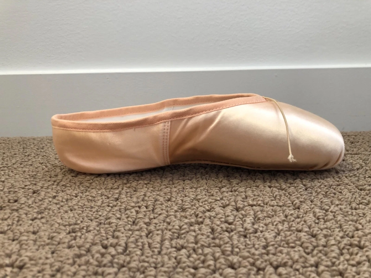 Freed studio deals professional pointe shoes