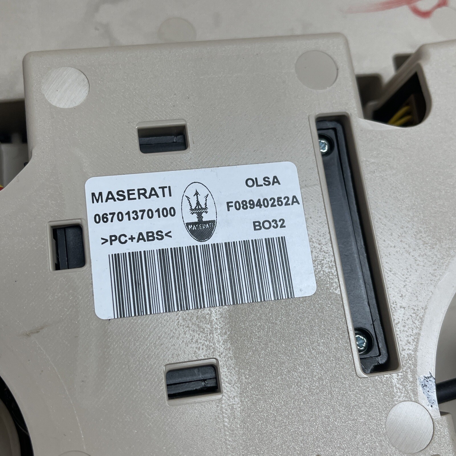 2017-2022 Maserati Levante Front Roof Overhead Console Reading Dome Light OEM