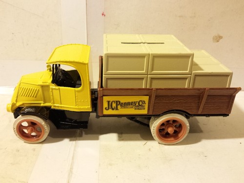 Ertl Mack Bulldog 1926 Crate Truck J.C. Penny 1:38 Scale Die Cast Bank - Picture 5 of 9