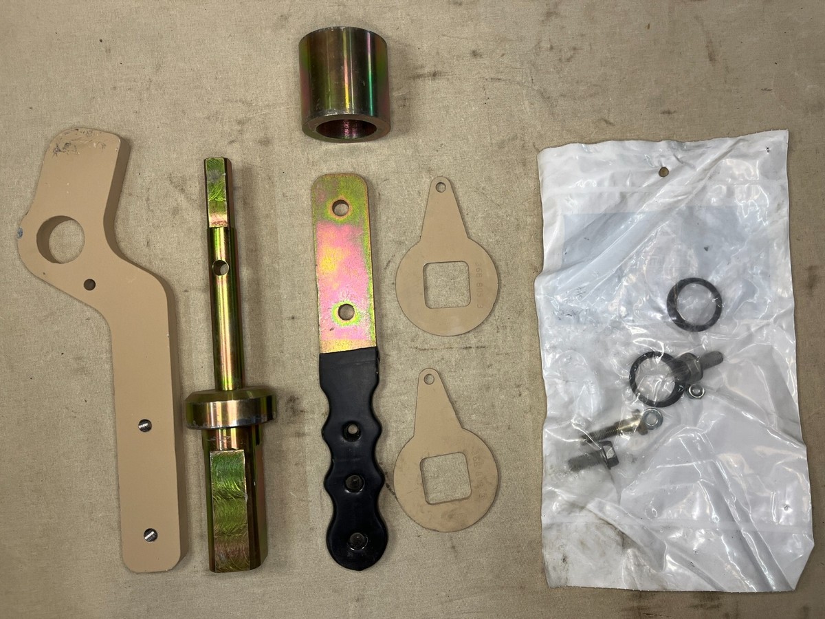 navi MRAP NAVISTAR DEFENSE 3113726C91L COMBAT LOCK DOOR KIT 2540-01-564