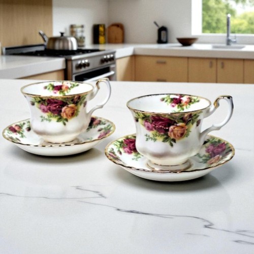 Royal Albert Old Country Roses Footed Teacups W/ Saucers England Set Of 2