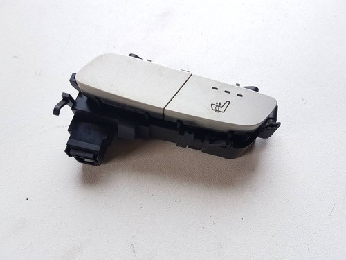 Mercedes-Benz C W205 2015 Schalter Sitzheizung A2139057502 RUM30005