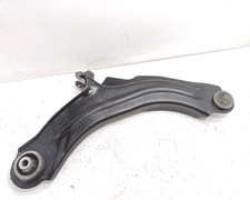 Bras oscillant de suspension fourmi. Gauche RENAULT CLIO 4a Serie 1.2 (54Kw) Ber