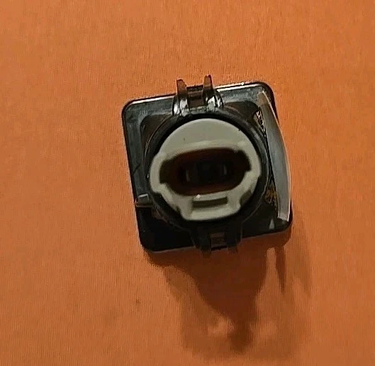 For Toyota Tacoma 2016 17 18 19 20 2021 License Plate Light Driver OR Passenger - Image 2 of 4