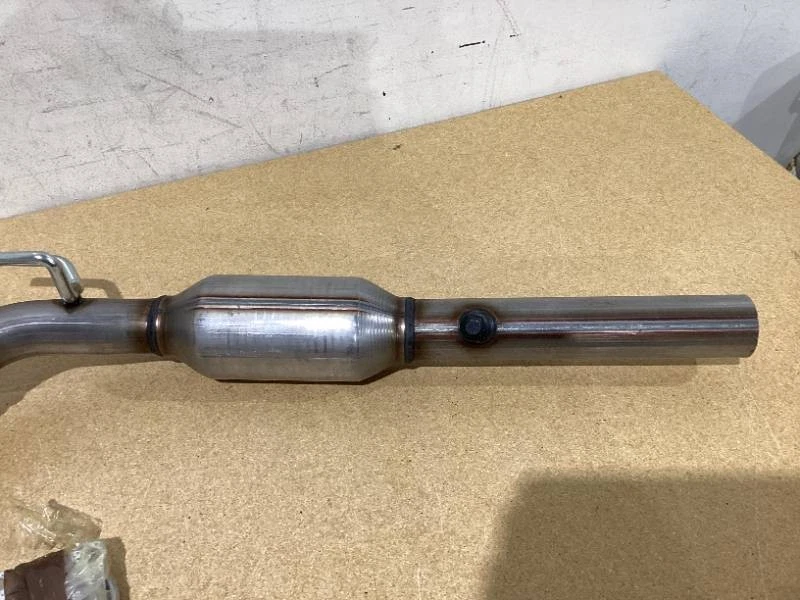 JT Exhaust Catalytic Converter Chrysler Town & Country Dodge Grand Caravan 08-10 - Image 3 of 4