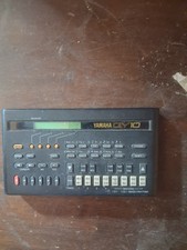 Yamaha QY10 Sequencer Battery Powered Tabletop MIDI In/Out Line Out Black