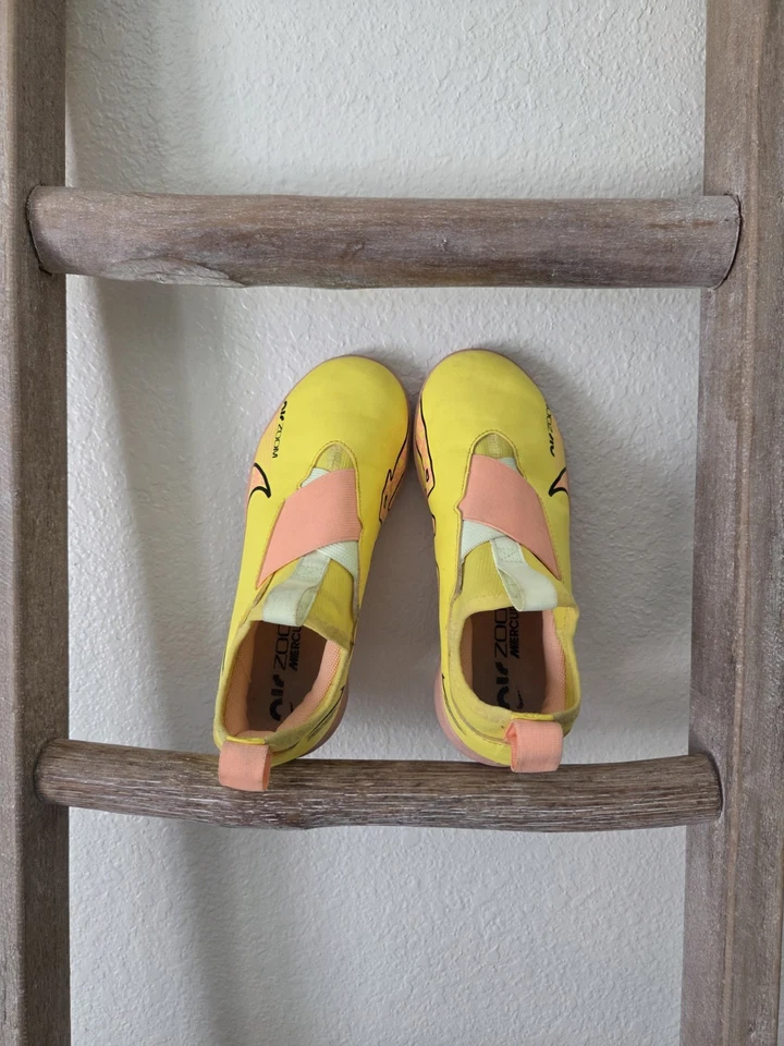 Zapatos de fútbol sala Nike Jr. Zoom Mercurial Vapor niños talla 2y Foto 3 de 4