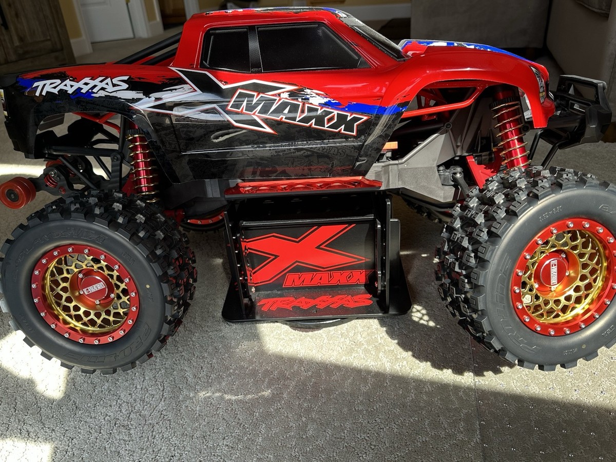 RED & GOLD BEAST X-Maxx 8S w/ Countless Accessories BRAND NEW