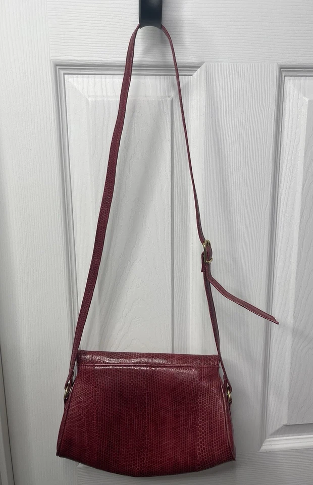 Cartera Embassy hecha a mano en Tailandia de cuero con patrón de piel de serpiente, vintage Foto 3 de 4