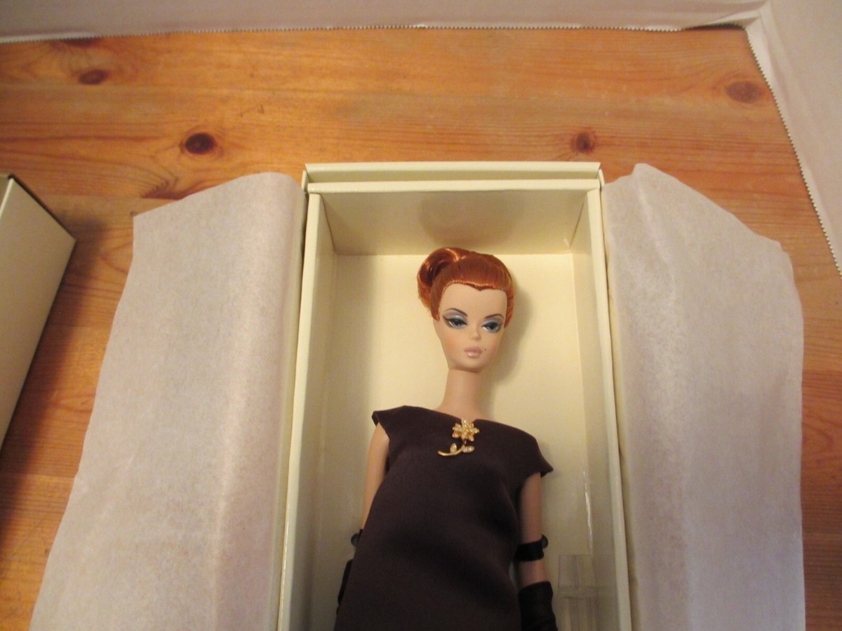 2005 HAPPY GO LIGHTLY SILKSTONE BARBIE DOLL NRFB - GOLD 2005 HAPPY GO LIGHTLY SILKSTONE BARBIE DOLL NRFB - GOLD