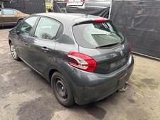 Stoßstange hinten Peugeot 208 I CA, CC  P24423434