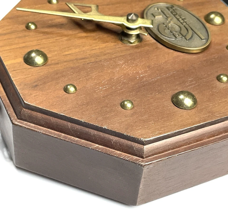 Reloj de Pared Madera Conmemorativo Vintage OXY Cities Service Petróleo y Gas 20 Años Foto 3 de 4