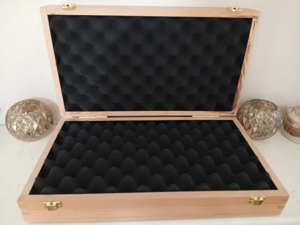 Smith & Wesson Pistol/Revolver Storage Box – Beech Wood, 9" x 16"x4". - Image 4 of 4