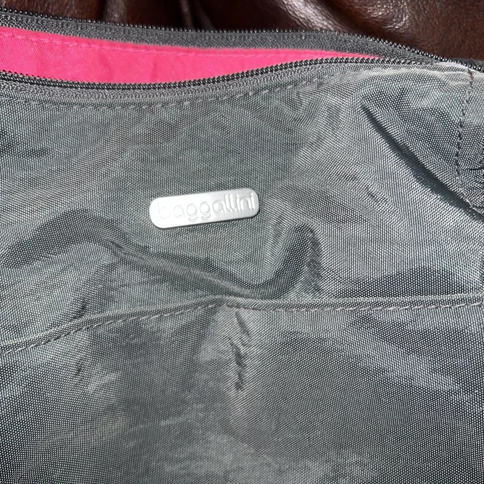 Baggallini Shoulder Bag With Coin Purse Bright Pink Lining Gorgeous Gray! 15”x12 - Image 2 of 4