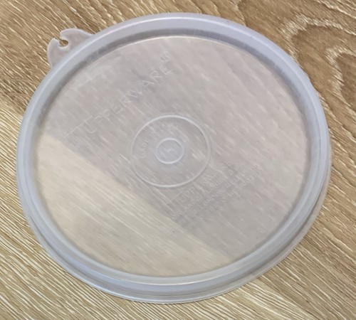 VTG Tupperware Lot 5 Assorted Food Canister Countainer Lids 250 1667 1493 Small - Picture 5 of 7