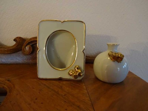 Vintage 2-teiliges Set 1 Bilderrahmen + 1 kl. Vase Porzellan mit Gold RAR/Retr