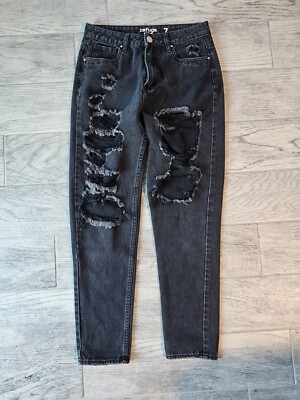 Woman's Refuge Denim Distressed Jeans Pants Size Mom