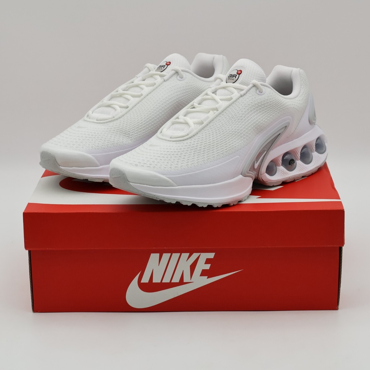 シューズ(男性用) Nike Air Max DN \"White/llic Silver Nike Air Max DN White Metallic Silver – Puffer Reds