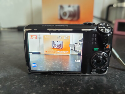 FUJIFILM Finepix F660 EXR Digital Camera Black WORKING NO CHARGER