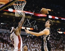 Tiago Splitter Atlanta Hawks Autographed Signed 8x10 Photo LOM COA (PH3848)