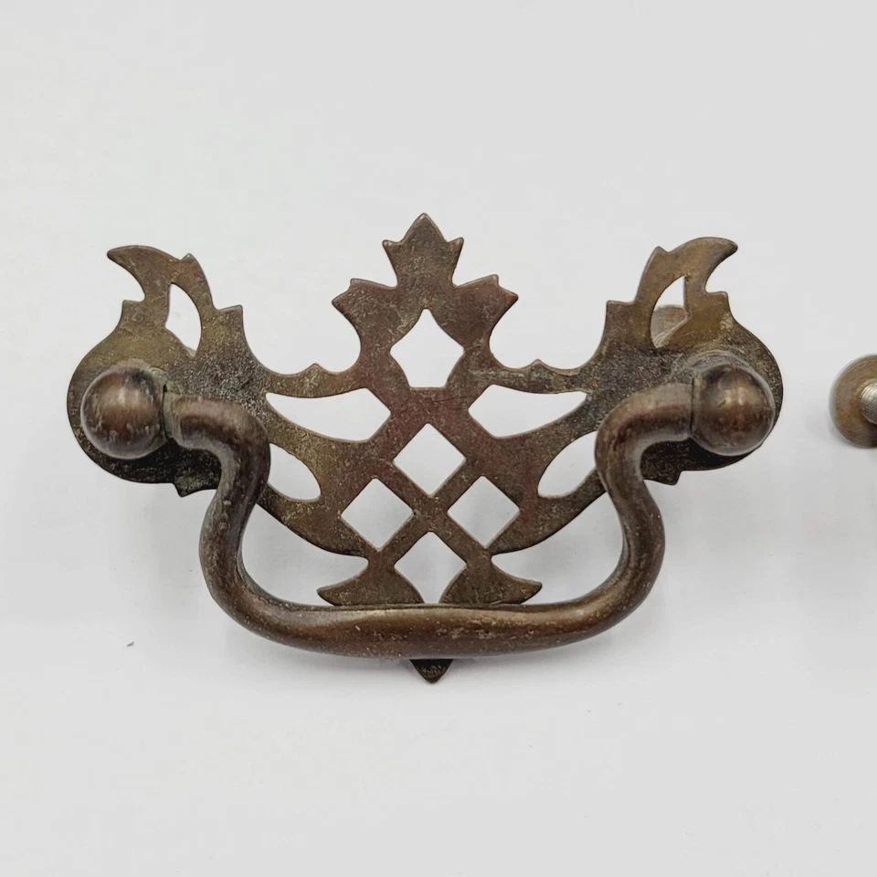 Lote De Colección De 4 Tiradores Cajones Cajones Tiradores Gabinete Tirador Abierto Chippendale 2" Foto 3 de 4