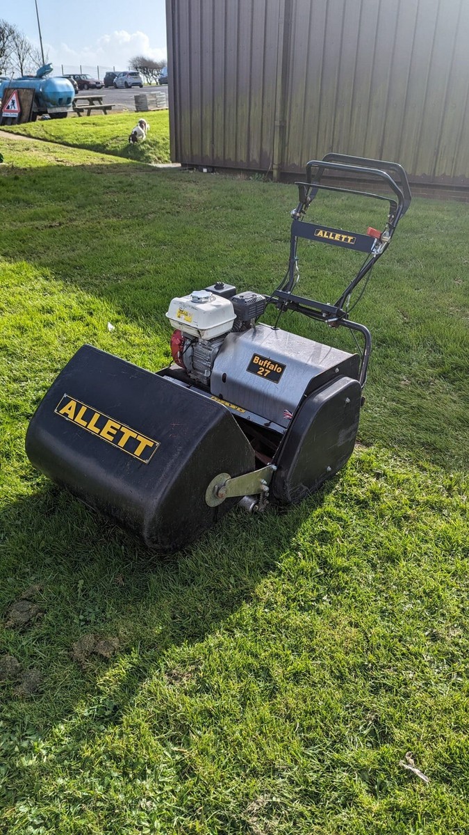 Allet Buffalo 27 heavy duty cylinder mower Honda year 2018