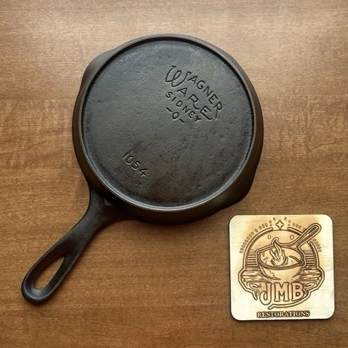WagnerWare #4 Cast Iron Skillet w/Heatring Stylized Logo - JMB Restorations