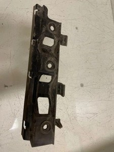 VW PASSAT B7 ALLTRACK 365 Stoßstangenhalter vorne rechts 3C0807184 33212293