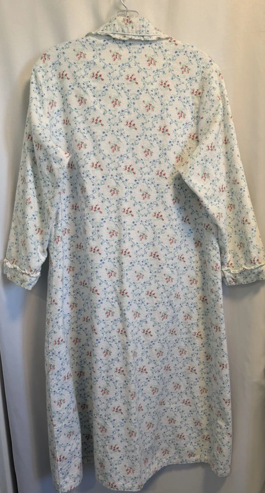 LANZ OF SALZBURG | Camisón de franela floral para mujer con botones 100 % algodón - Grande Foto 2 de 4