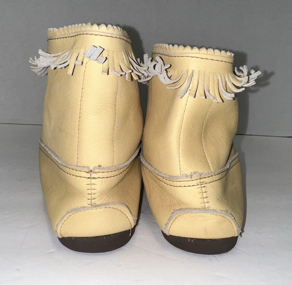VINTAGE Native Am Ankle Boots Mocs Handmade Leather Tan Gold Mens 7 / Womens 8.5 - Image 4 of 4