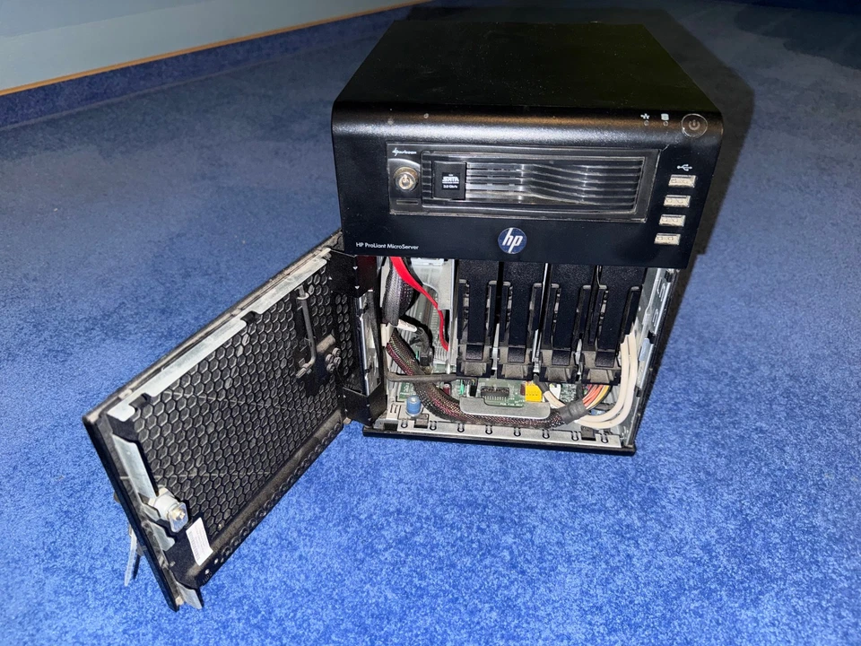 HP Micro Server G7 N36L - 4 GB RAM - 5x LFF - 15 W TDP - OVP - TOP - Bild 2 von 4