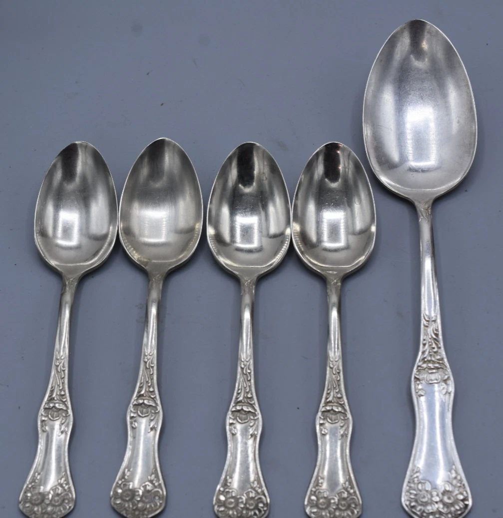 5-Pc Set Wm Rogers & Son FLOWER 4 Teaspoons & 1 Solid Serving Spoon Silverplate