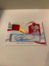 2021 IMMACULATE BARRY LARKIN CLUTCH ON CARD  AUTO PATCH SSP RARE 3/5