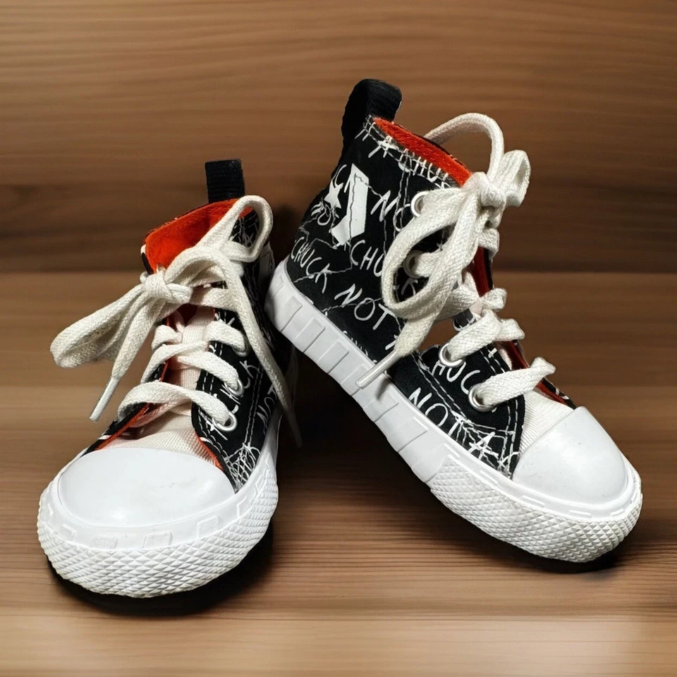 Zapatillas altas CONVERSE para niños pequeños talla 5 negras blancas con logotipo 'Not A Chuck' Foto 3 de 4