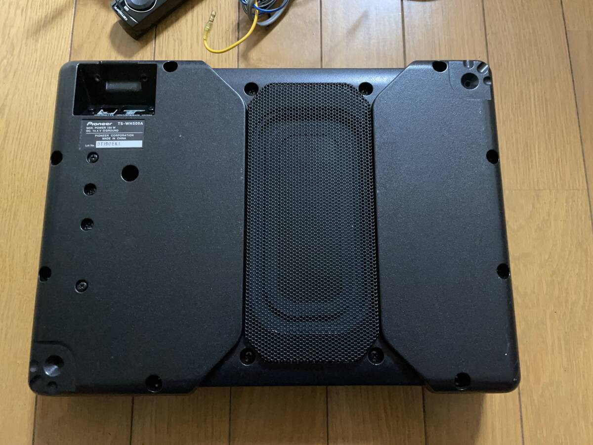 carrozzeria TS-WH500A 18cm x 10cm x 2 powered subwoofer carrozzeria TS-WH500A 18cm x 10cm x 2 powered subwoofer