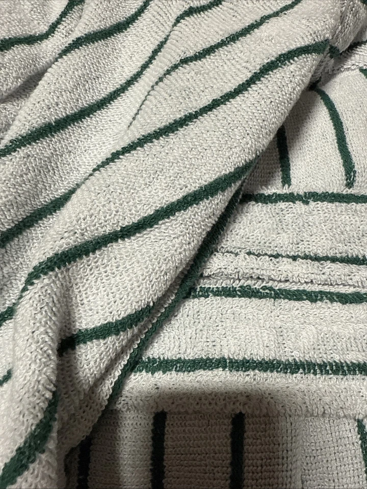 Lacoste Centre Mark Robe Large&Extra Large - Image 4 of 4