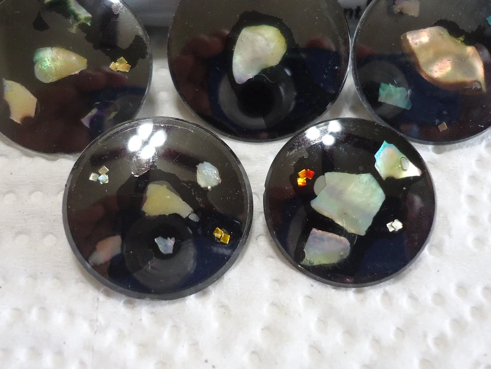 5 Vintage SHELL Under Glass Buttons 3/4" to 15/16" Signed J. Porter 1968 - Image 4 of 4