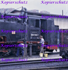 6x6 DIA, parowóz wąskotorowy 099 738 na dziedzińcu zakładowym Oberwiesenthal '95 (1
