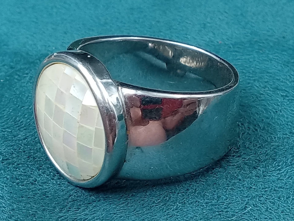 Anillo de plata de ley para hombre con aspecto facetado nácar engaste: talla 9,75 Foto 3 de 4