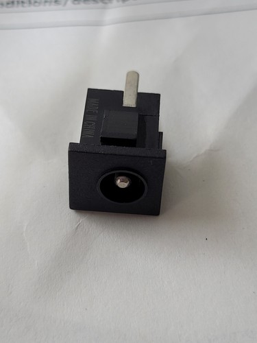 30 Stück CUI Inc. PJ-033B DC Power Jack 2,5 mm Center Pin - Bild 6 von 8