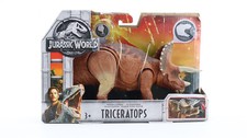 Jurassic World Triceratops Roarivores Action Figure Mattel Roaring Brand New