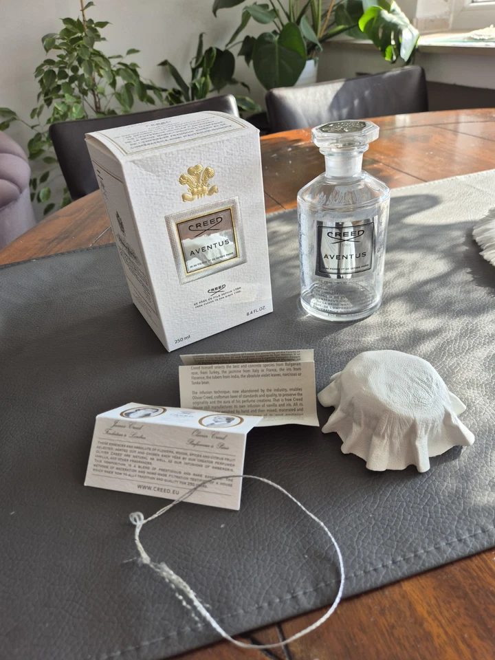 Empty (LEER) Creed Aventus Schüttflakon 250ml (C4218K11)